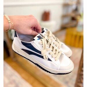 ONCEPT, Portland sneakers, size 9